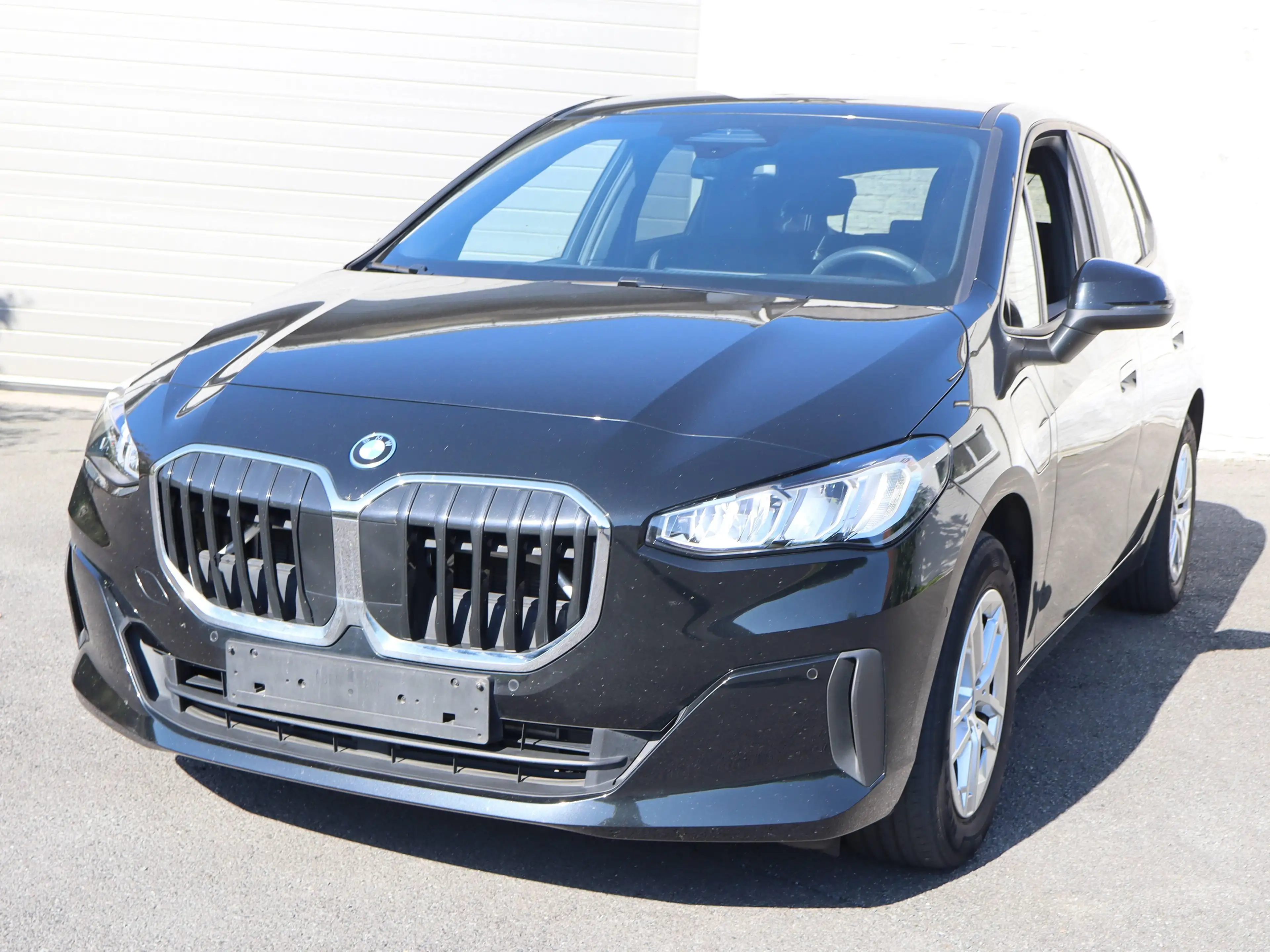 BMW 225 Active Tourer PHEV 225xeA (180 kW) — photo 2
