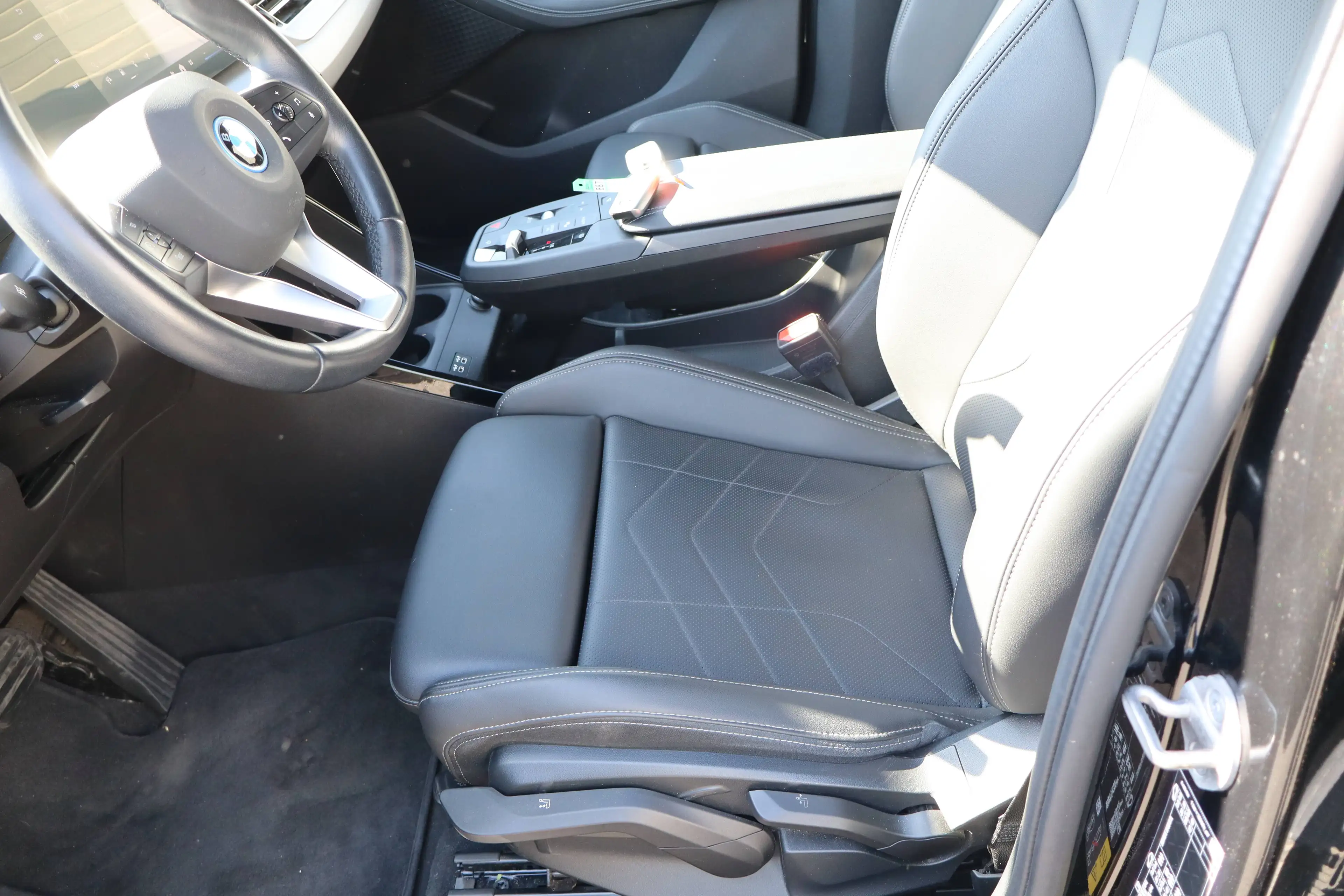 BMW 225 Active Tourer PHEV 225xeA (180 kW) — photo 12
