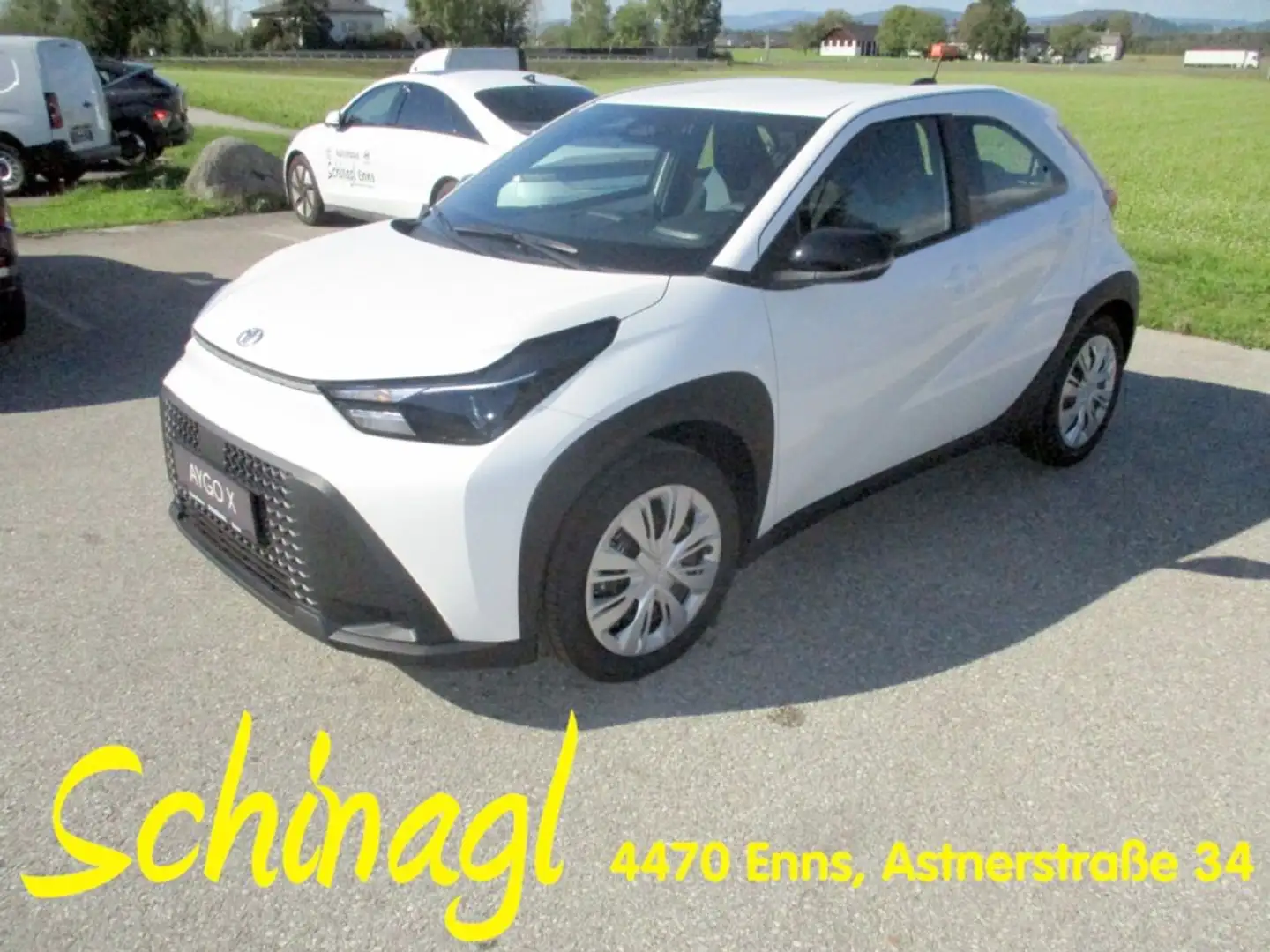 Toyota Aygo -X 1,5 Hybrid Pure - Barpreis!! Weiß - 1