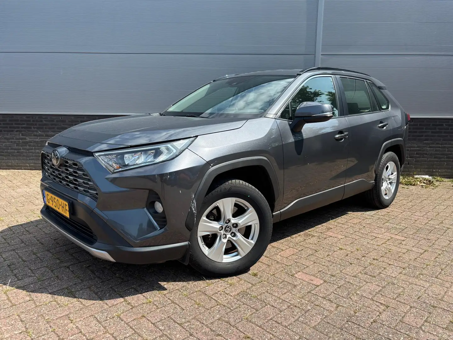 Toyota RAV 4 2.0 VVT-iE Active, Trekhaak, 2000kg Trekgewicht Grijs - 1