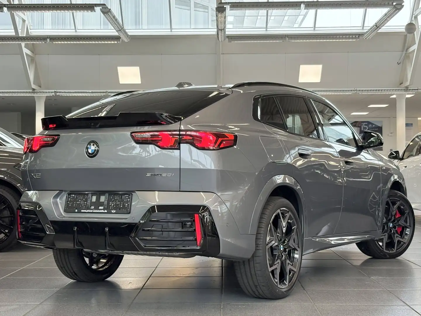 BMW X2 sDrive20i M Sport Pro DA+ PA+ Pano H/K AHK Grau - 2