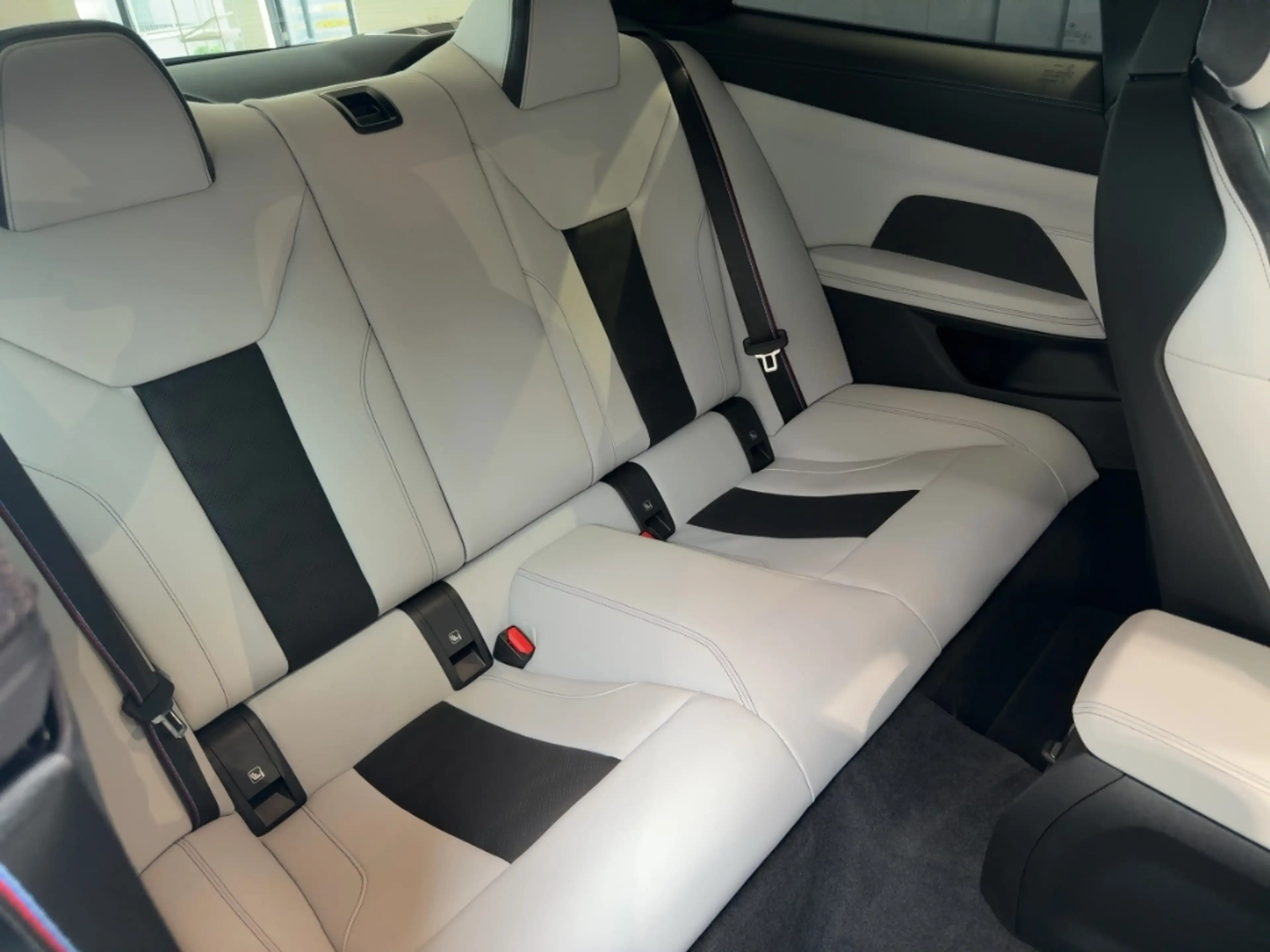 BMW M4 Competition M xDrive Sportpaket HUD AD Navi Leder — photo 7