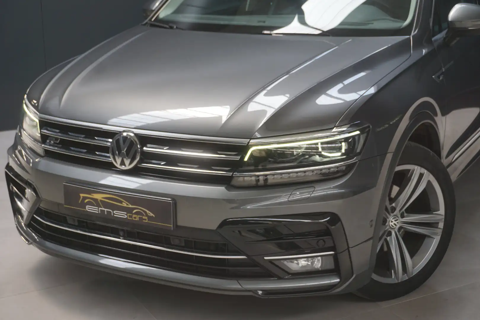 Volkswagen Tiguan 2.0 TDi Platinum DSG Automaat- R-Line- Garantie! Grijs - 2