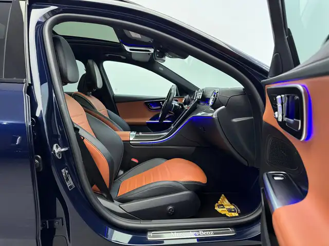 Mercedes-Benz C-Class view 16
