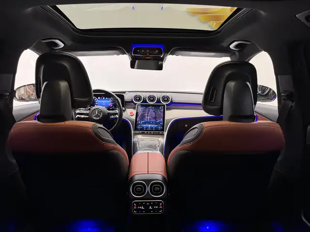 Mercedes-Benz C-Class view 25