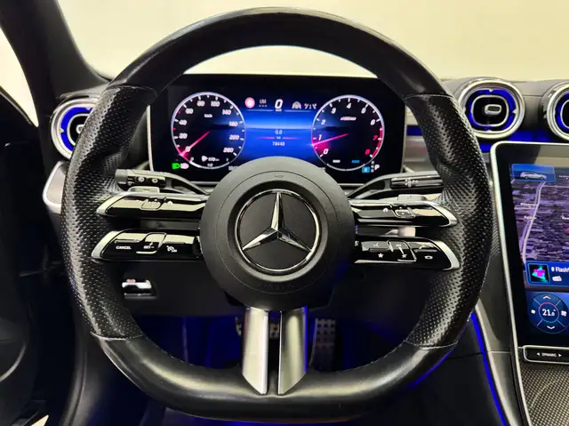 Mercedes-Benz C-Class view 27