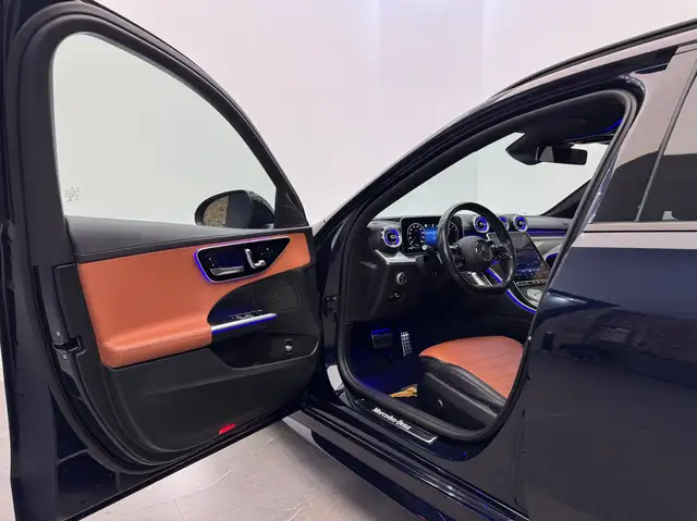 Mercedes-Benz C-Class view 11