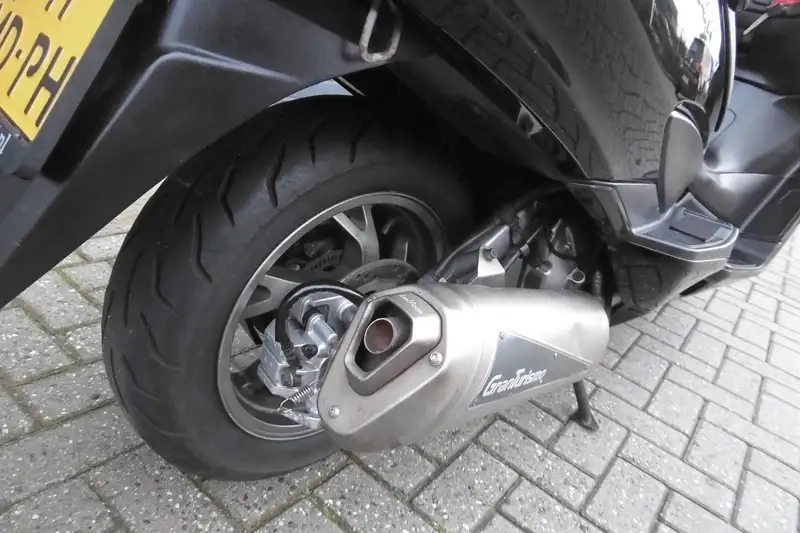 Suzuki Burgman 400 - foto 6
