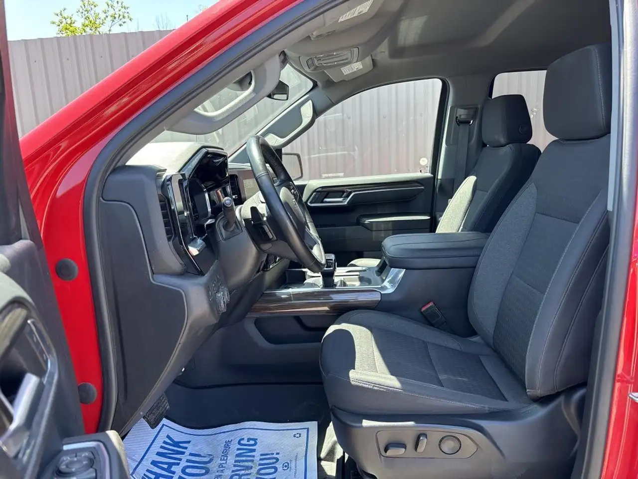 Chevrolet Silverado 1500 photo Chevrolet Silverado 1500