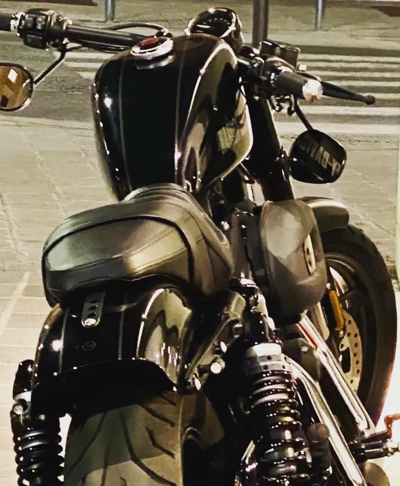 Harley-Davidson Roadster
