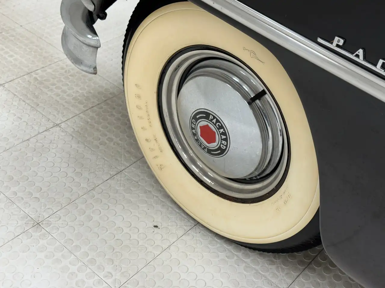 Packard Deluxe 8 Touring Sedan, foto 12