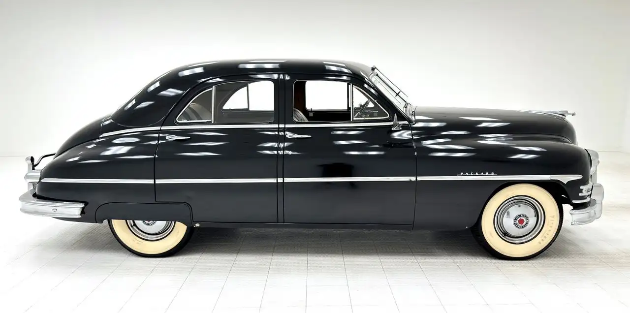 Packard Deluxe 8 Touring Sedan, foto 6