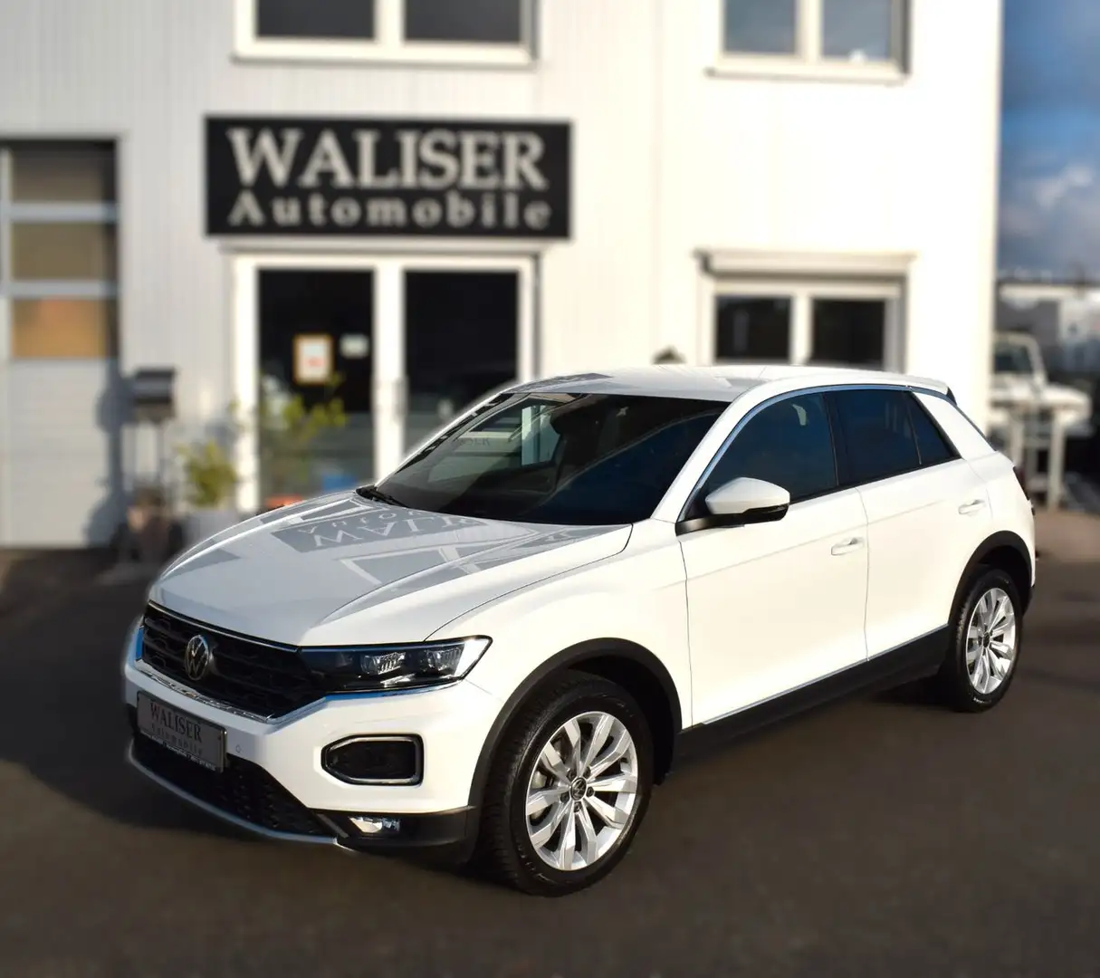 Volkswagen T-Roc Sport Aut. *LED*Navi*RFK*1.Hd*Unfall! Weiß - 1