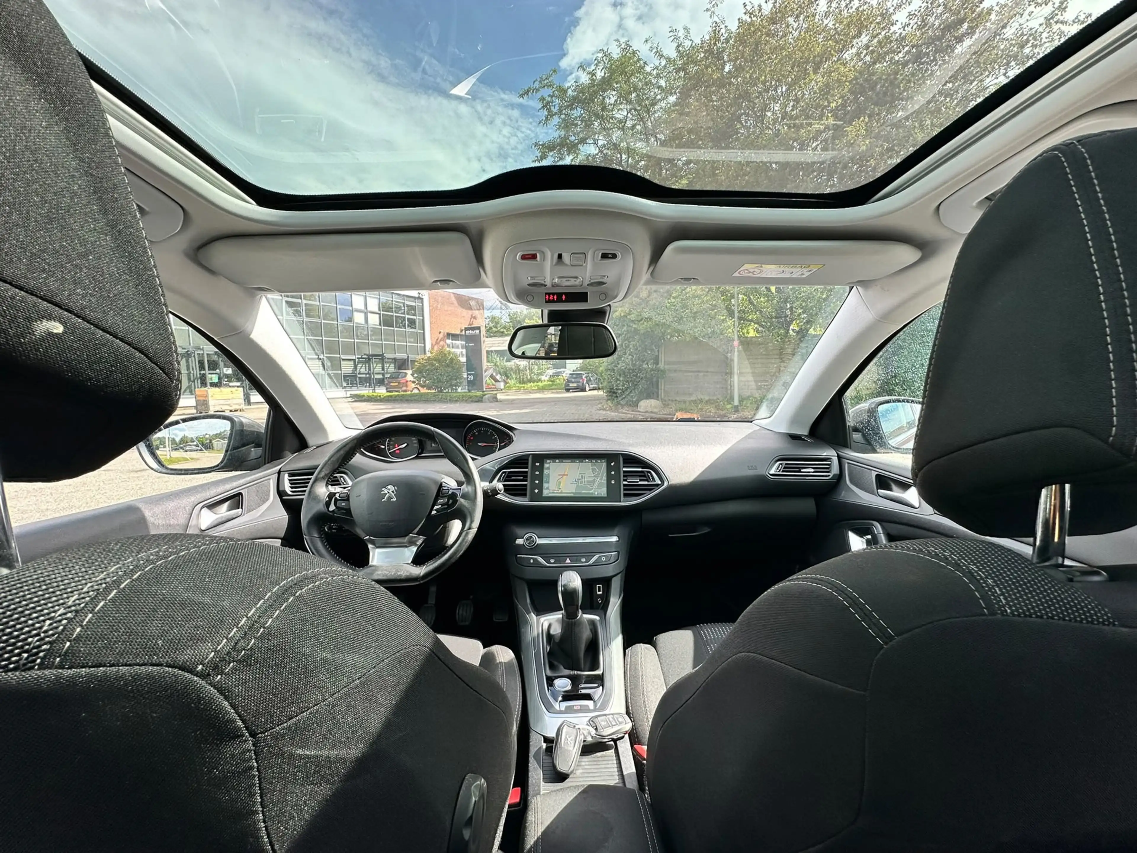Peugeot 308 SW 1.2 PureTech Allure Navigatie*Pano*LED*Cruise*C — photo 4