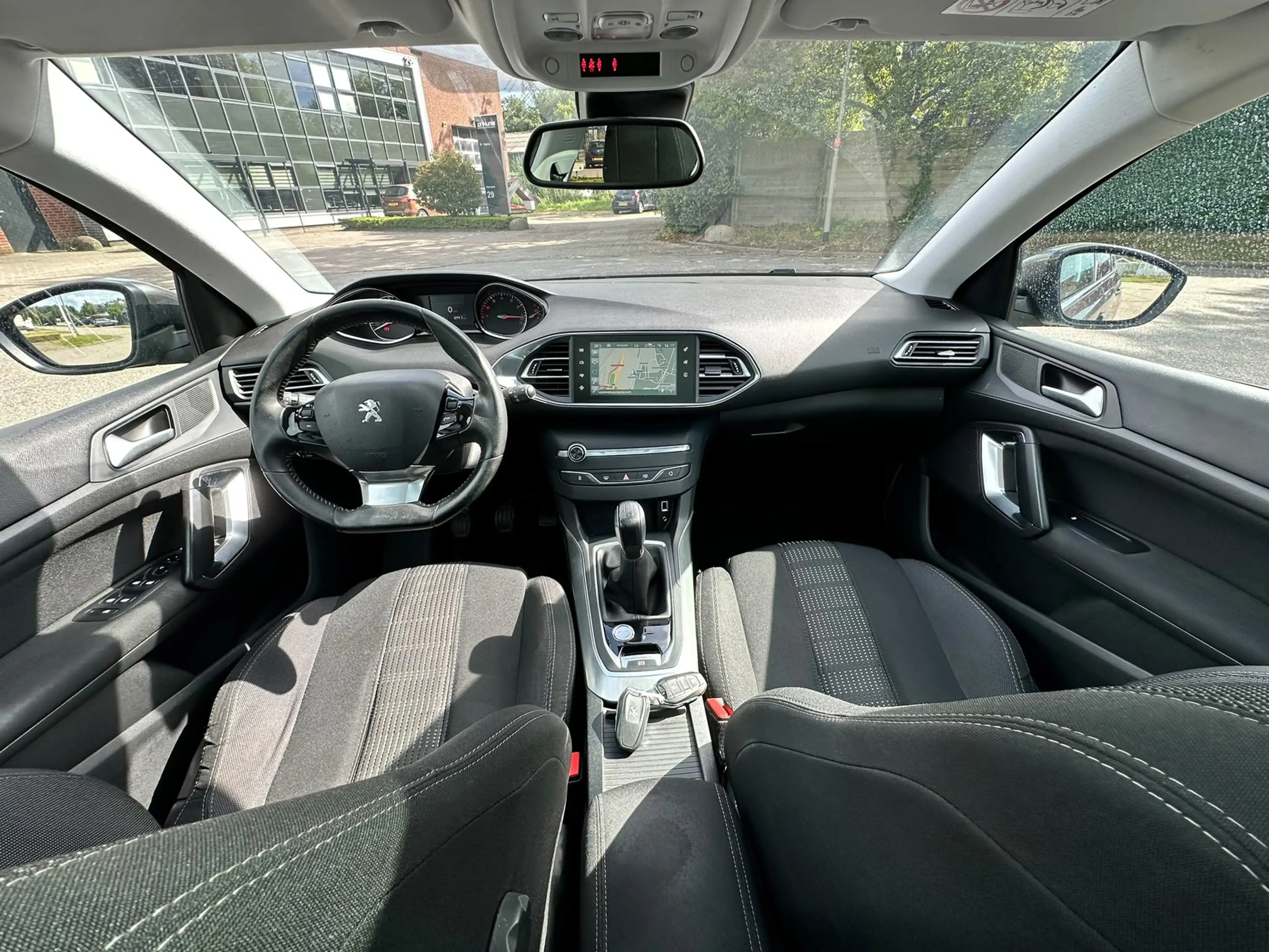 Peugeot 308 SW 1.2 PureTech Allure Navigatie*Pano*LED*Cruise*C — photo 7