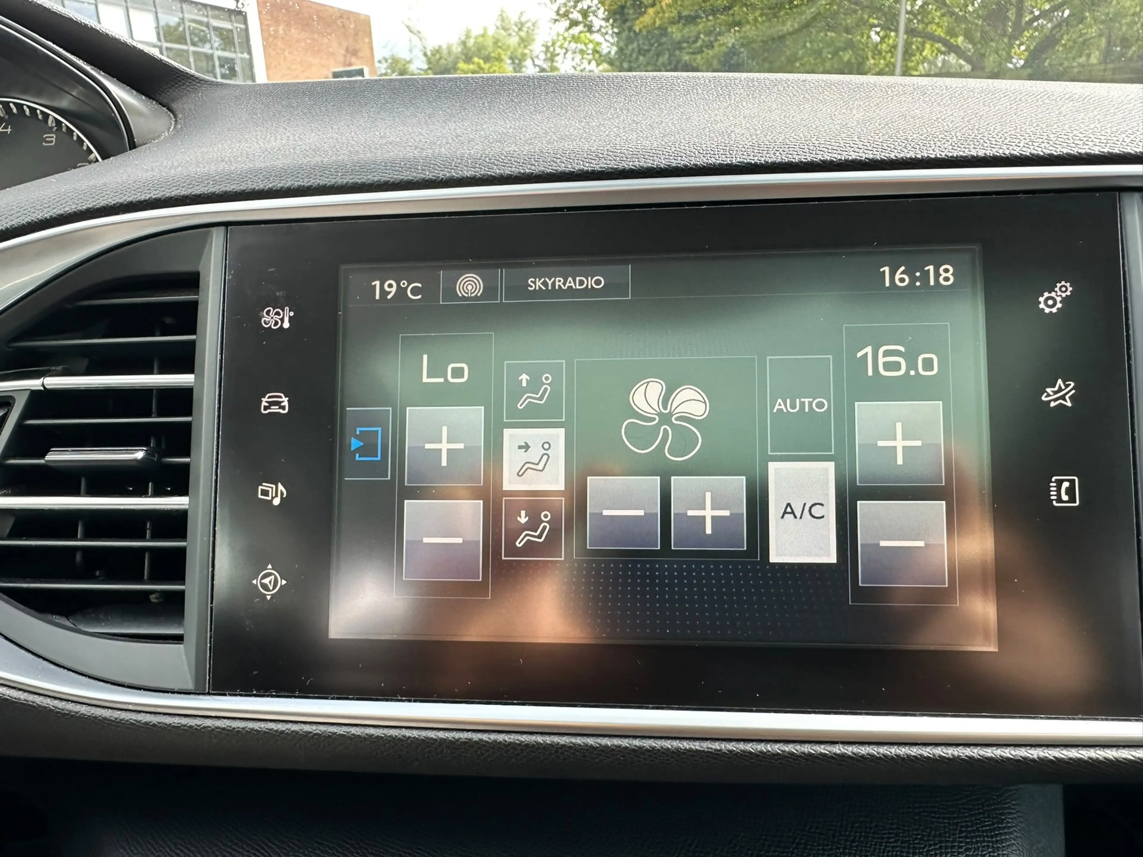 Peugeot 308 SW 1.2 PureTech Allure Navigatie*Pano*LED*Cruise*C — photo 10