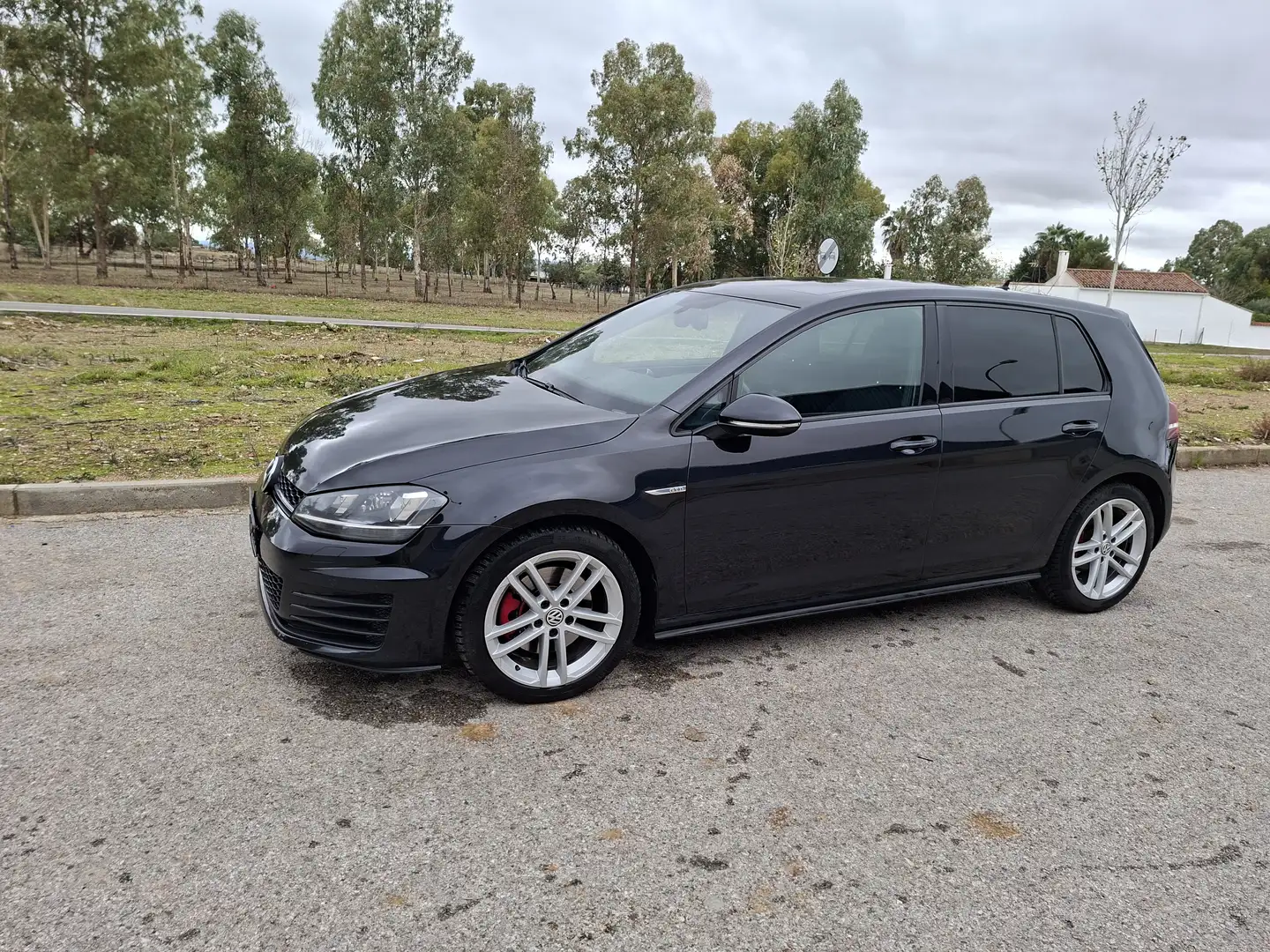 Volkswagen Golf GTD Golf 2.0TDI CR BMT GTD 184 GTD Negro - 1