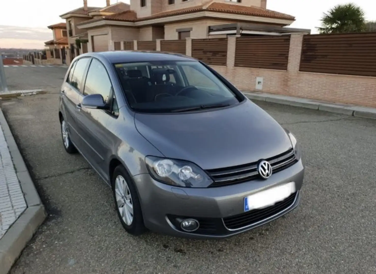 Volkswagen Golf Plus 1.6TDI Advance BMT - 1