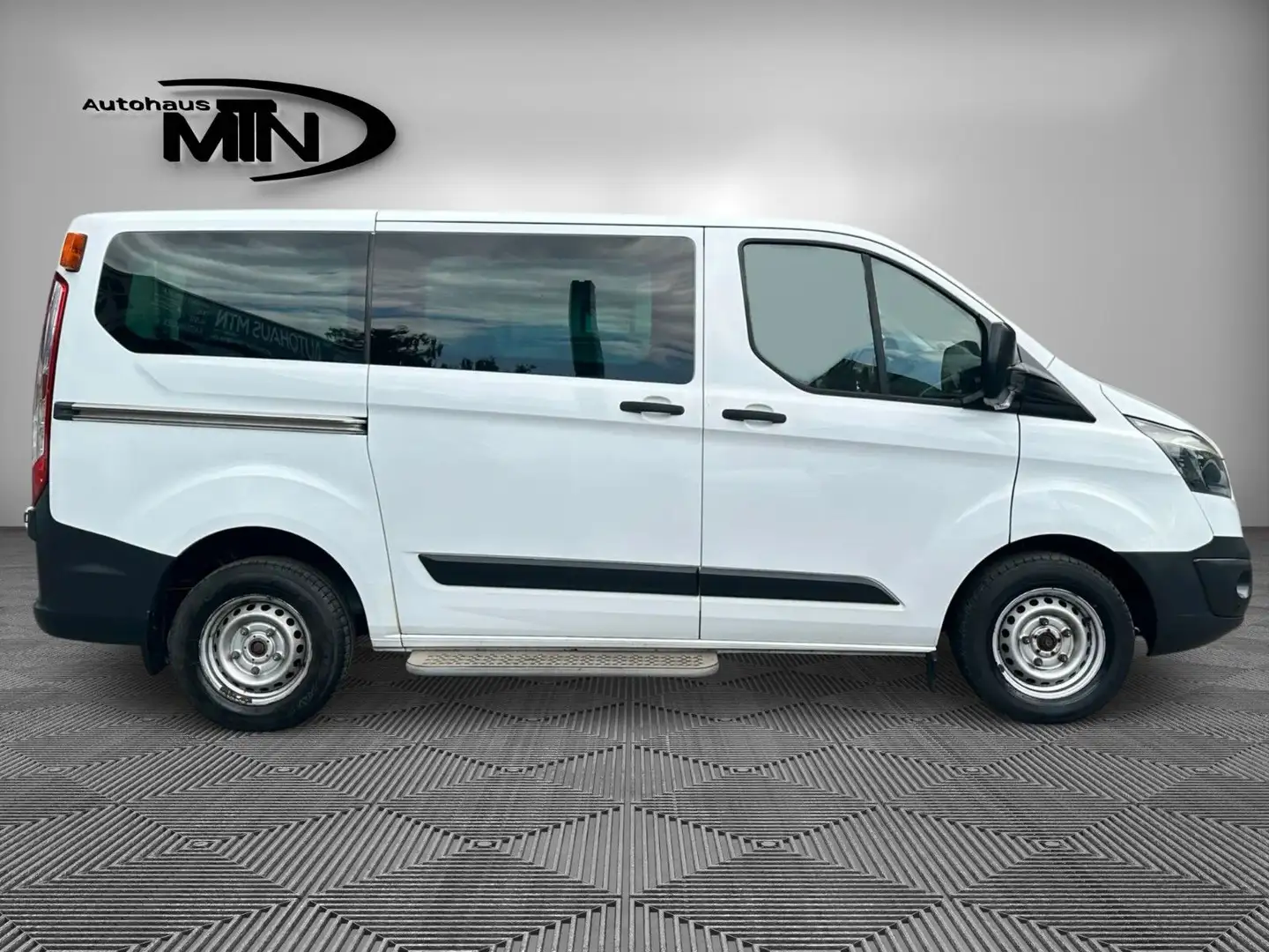 Ford Transit Custom H1+L1 9.Sitzer Klima PDC 1.HAND Weiß - 2