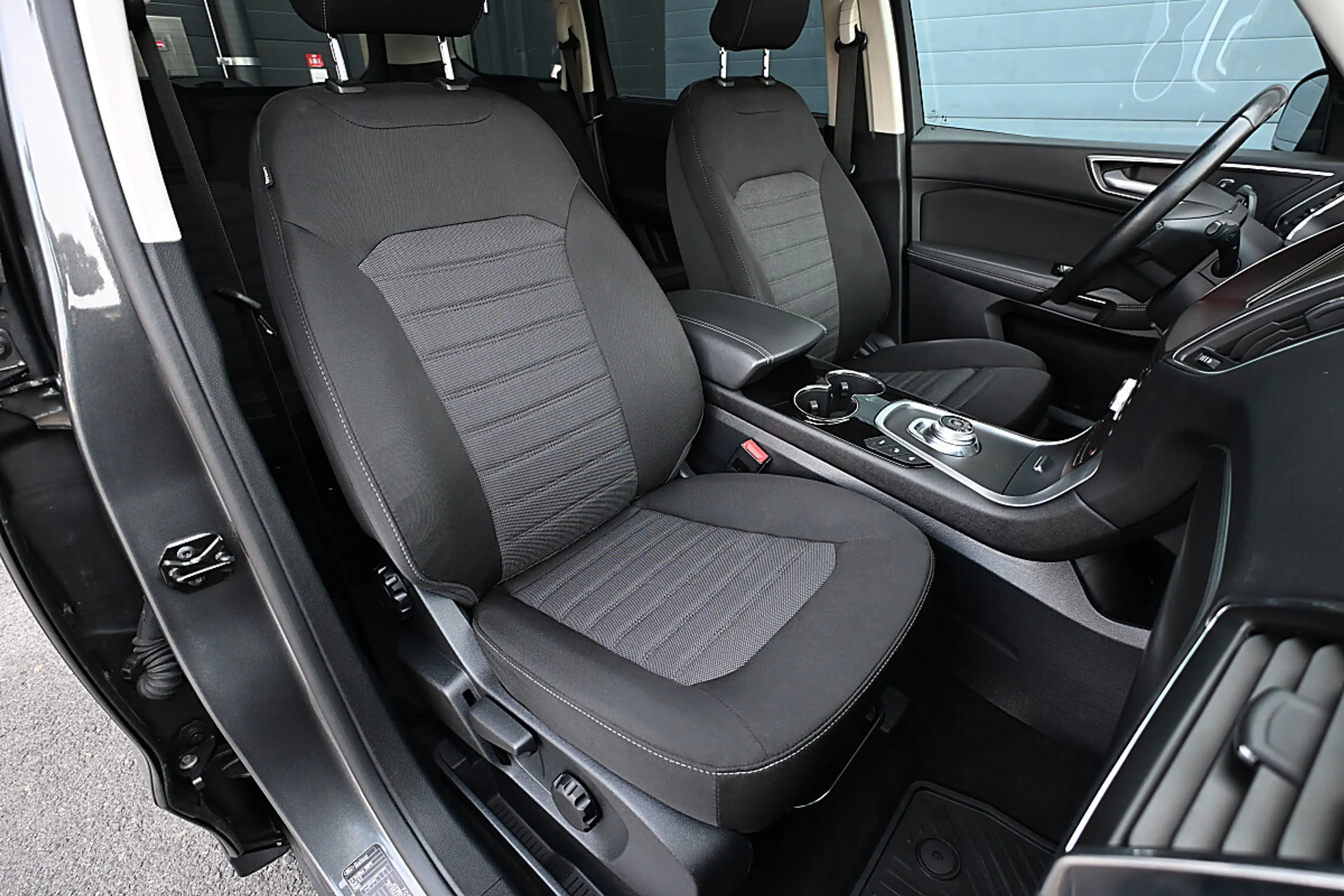 Ford Galaxy 2,0 EcoBlue Titanium Aut. ACC, adapt. LED, Navi... — photo 10