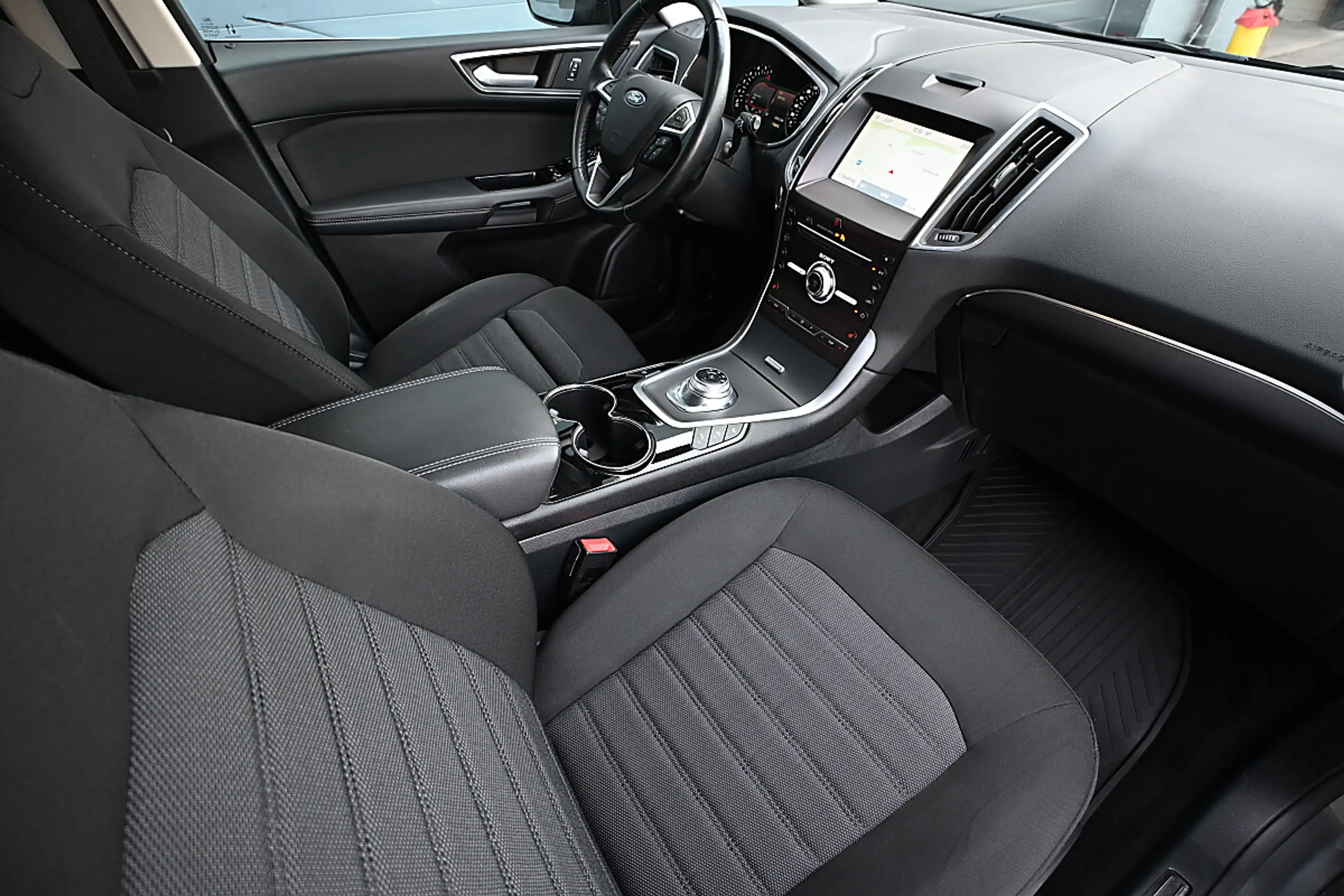 Ford Galaxy 2,0 EcoBlue Titanium Aut. ACC, adapt. LED, Navi... — photo 4