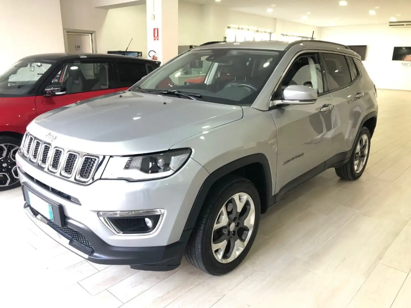 Jeep Compass 2.0 Multijet II 4WD Longitude Grau - 1