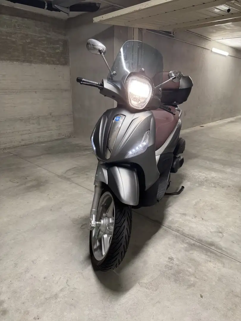 Piaggio Beverly 350 ABS - ASR Tourer Gri - 2