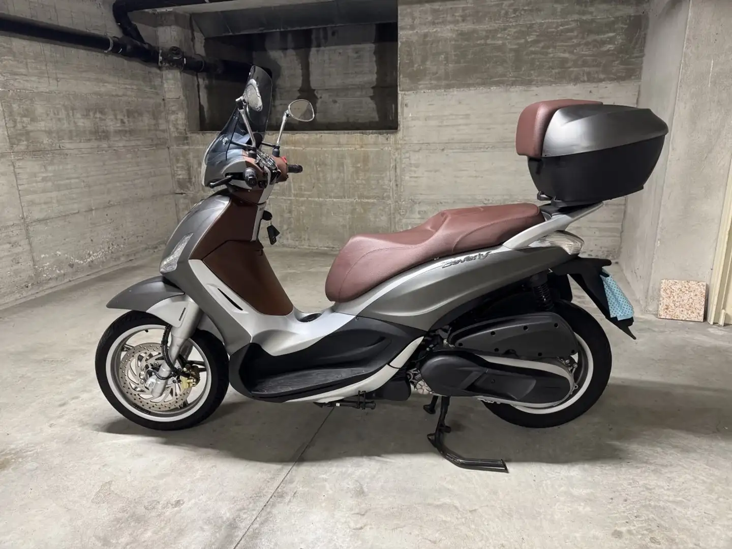 Piaggio Beverly 350 ABS - ASR Tourer Gri - 1