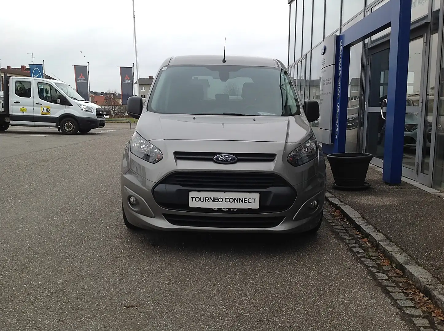 Ford Tourneo Connect Trend 1,5 TDCi Start/Stop L1 Braun - 2