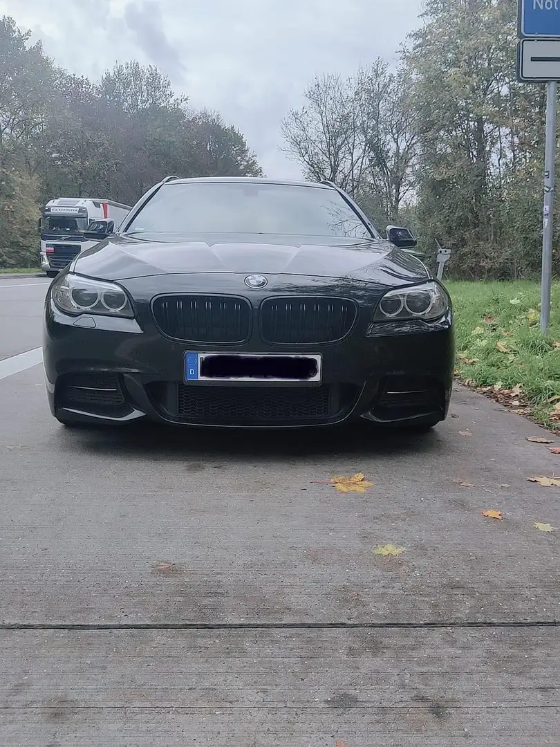 BMW 530 530d Touring M-Paket Sport-Aut. - 2