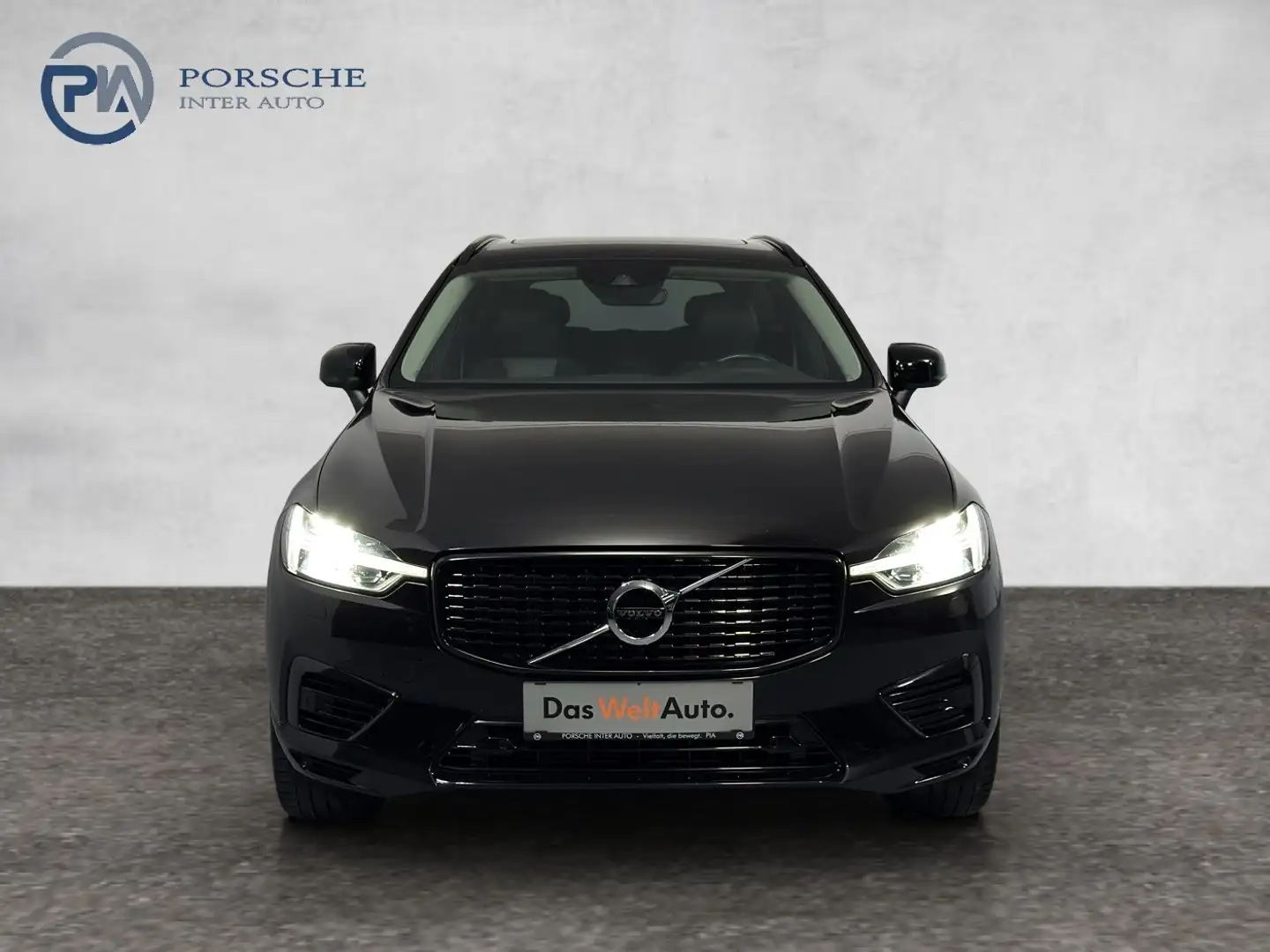 Volvo XC60 T6 AWD Recharge PHEV R-Design Expression Schwarz - 2