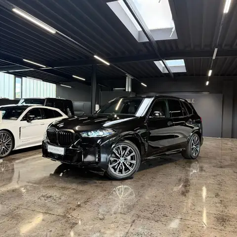 BMW X5 view 2