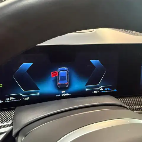 BMW X5 view 8