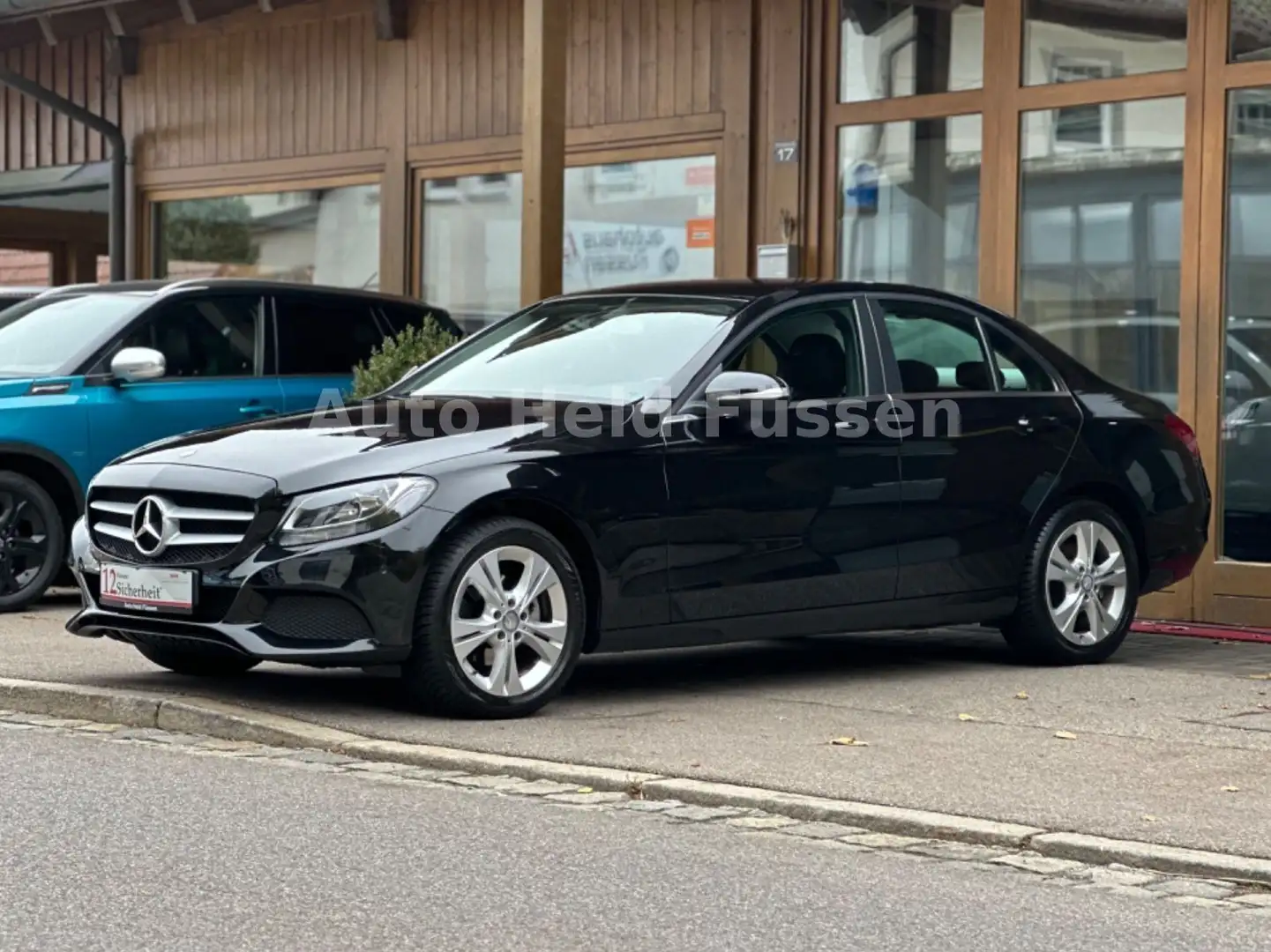 Mercedes-Benz C 180 C180 Limousine Temp Shz TÜV 1. Hand Noir - 2