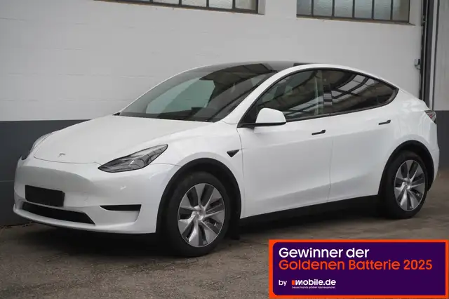 Tesla Model Y Standard Range RWD