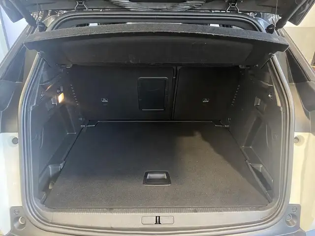 Peugeot 3008 view 9