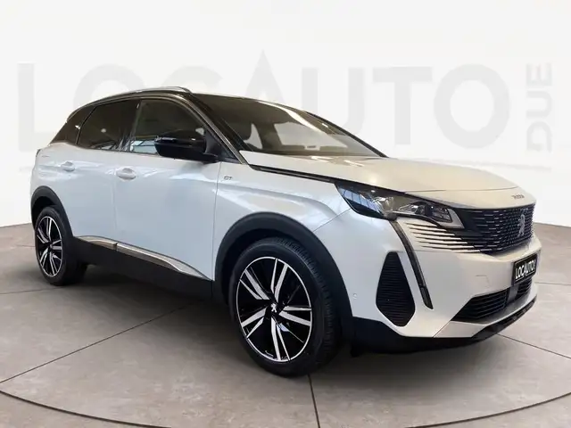 Peugeot 3008 view 3