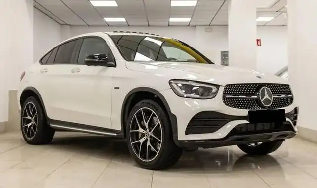 Mercedes-Benz GLC 300 GLC 300e 4Matic AMG Line