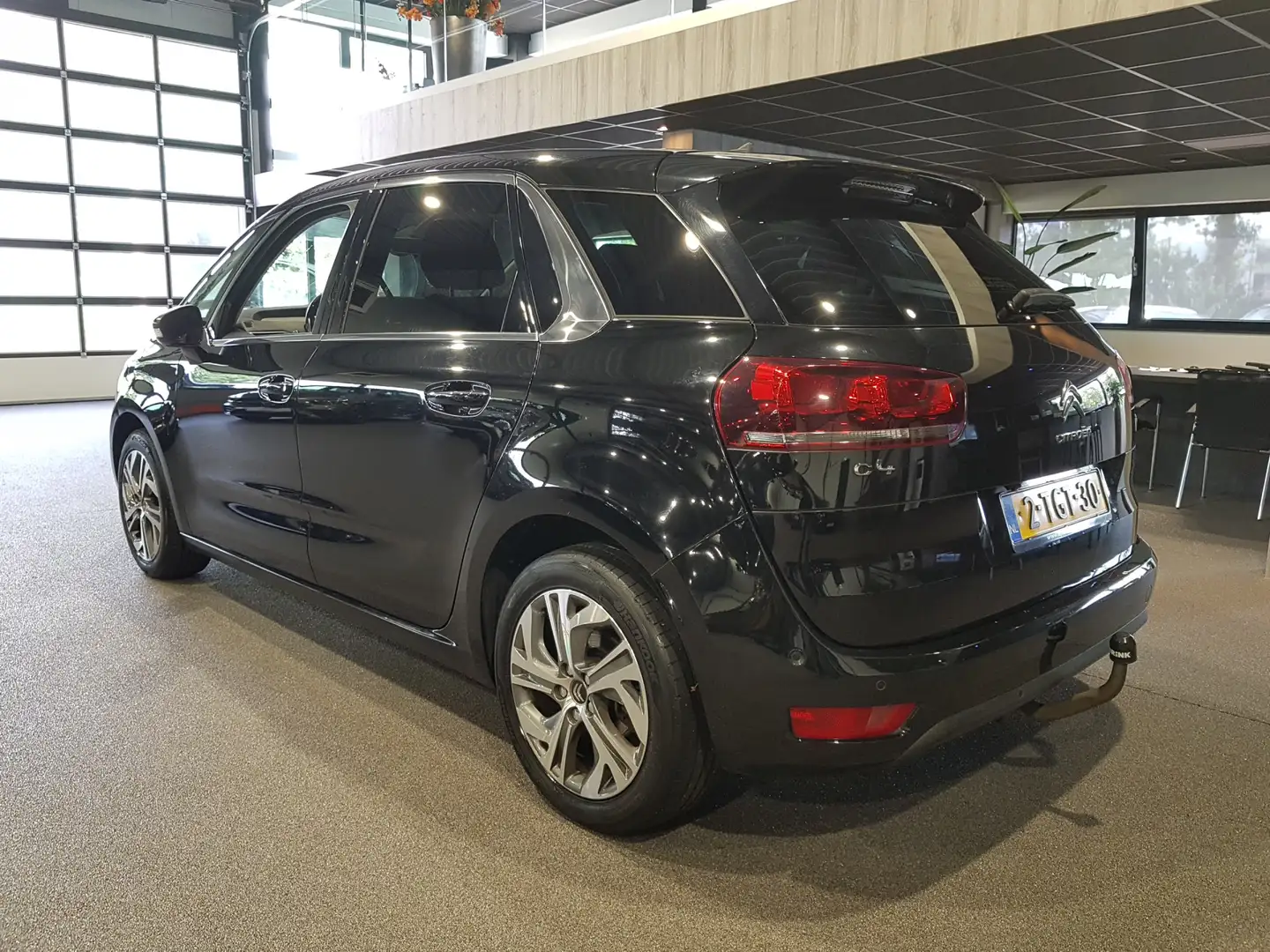 Citroen C4 Picasso 1.6 VTi Business Navigatie | Cruise | Trekhaak | L Zwart - 2
