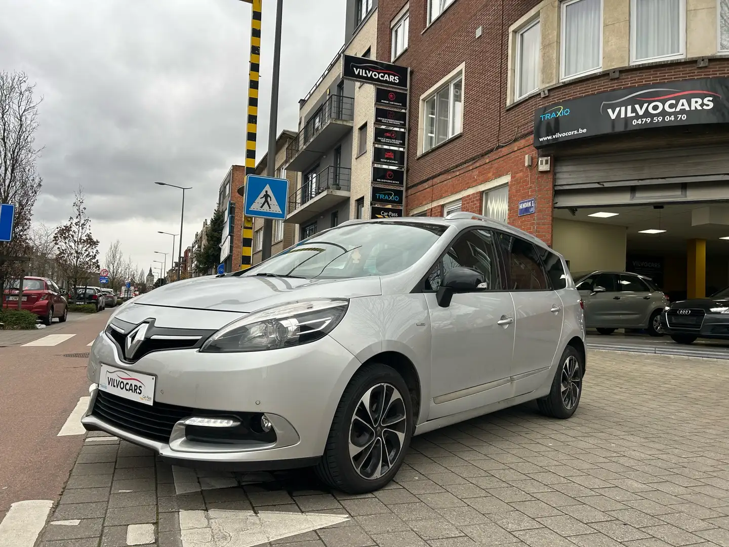 Renault Grand Scenic Energy dCi 110 S&S Bose Edition Gris - 1