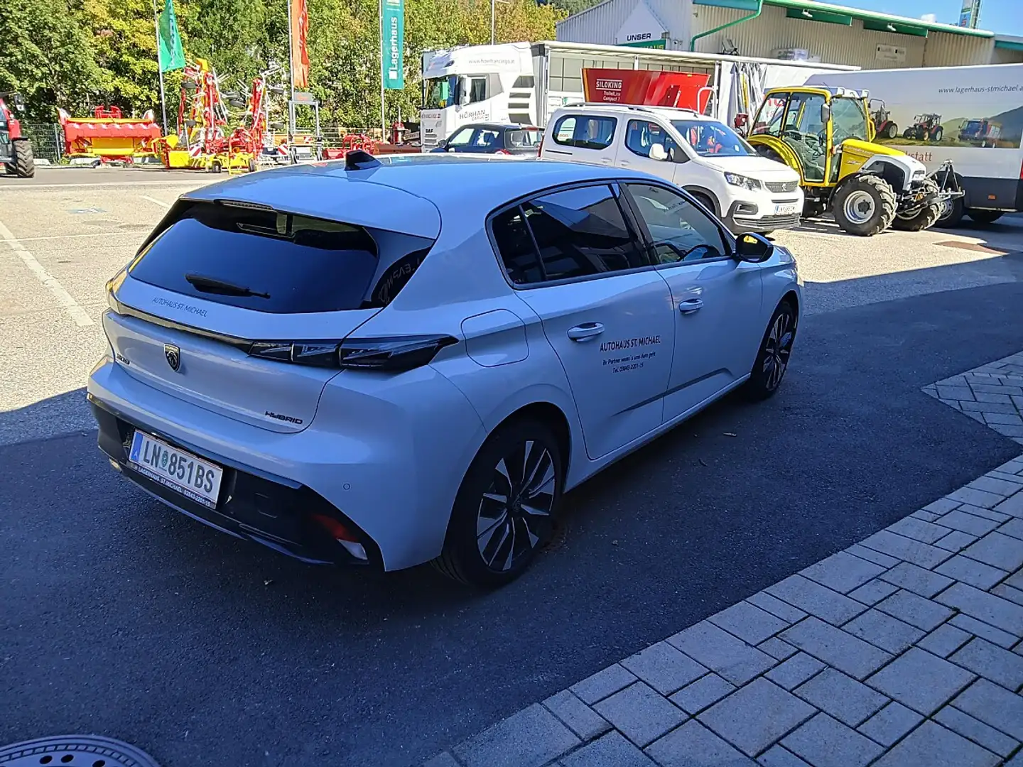 Peugeot 308 BlueHDi 130 EAT8 Allure Weiß - 2