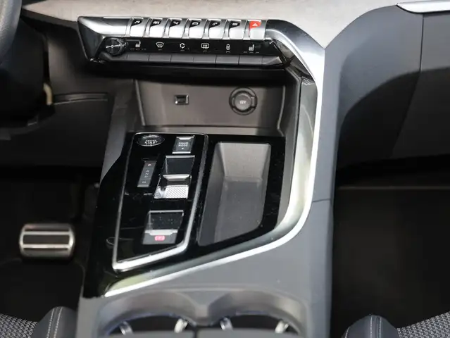 Peugeot 3008 view 12