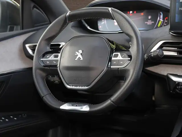 Peugeot 3008 view 11