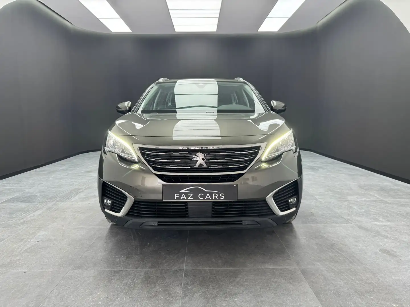 Peugeot 5008 1.6 BlueHDi * 7 PLACES + GPS + JANTES + GARANTIE * Gri - 2