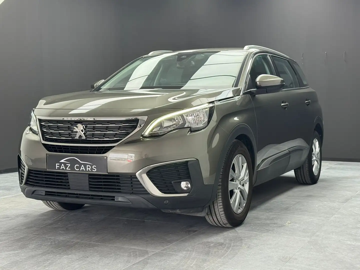 Peugeot 5008 1.6 BlueHDi * 7 PLACES + GPS + JANTES + GARANTIE * Gri - 1