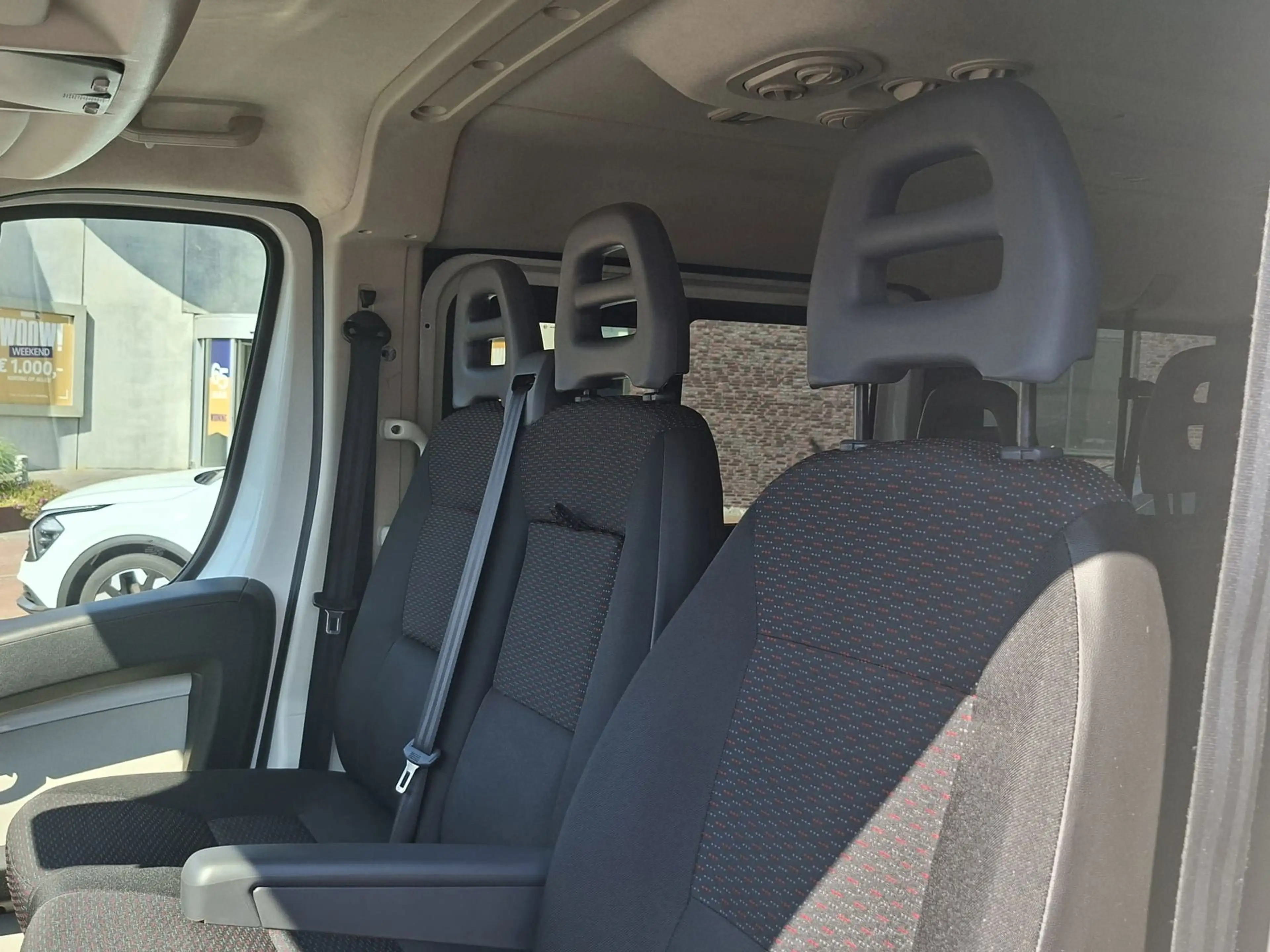 Citroen Jumper 30 2.0 BlueHDI L1H1 Comfort / airco 9 persoons — photo 8