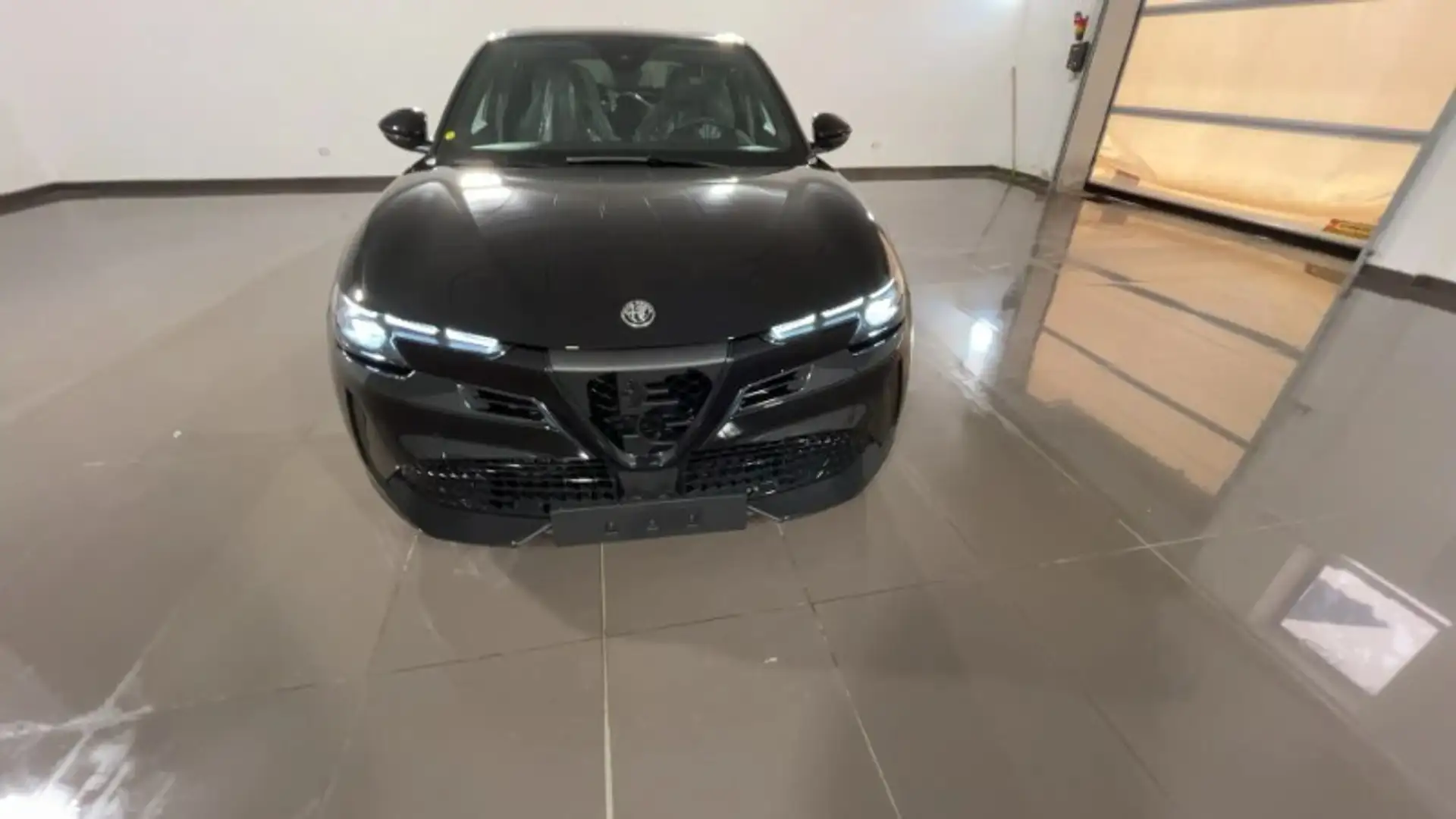 Alfa Romeo Junior Junior 1.2 136 CV Hybrid eDCT6 Speciale Nero - 2