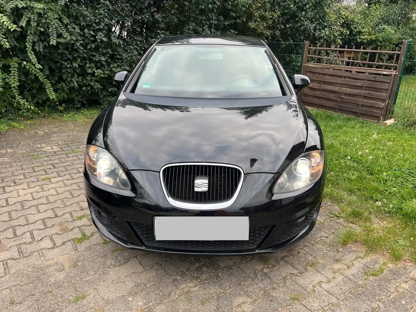 SEAT Leon Leon Diesel 2.0 TDI DPF Style Schwarz - 2