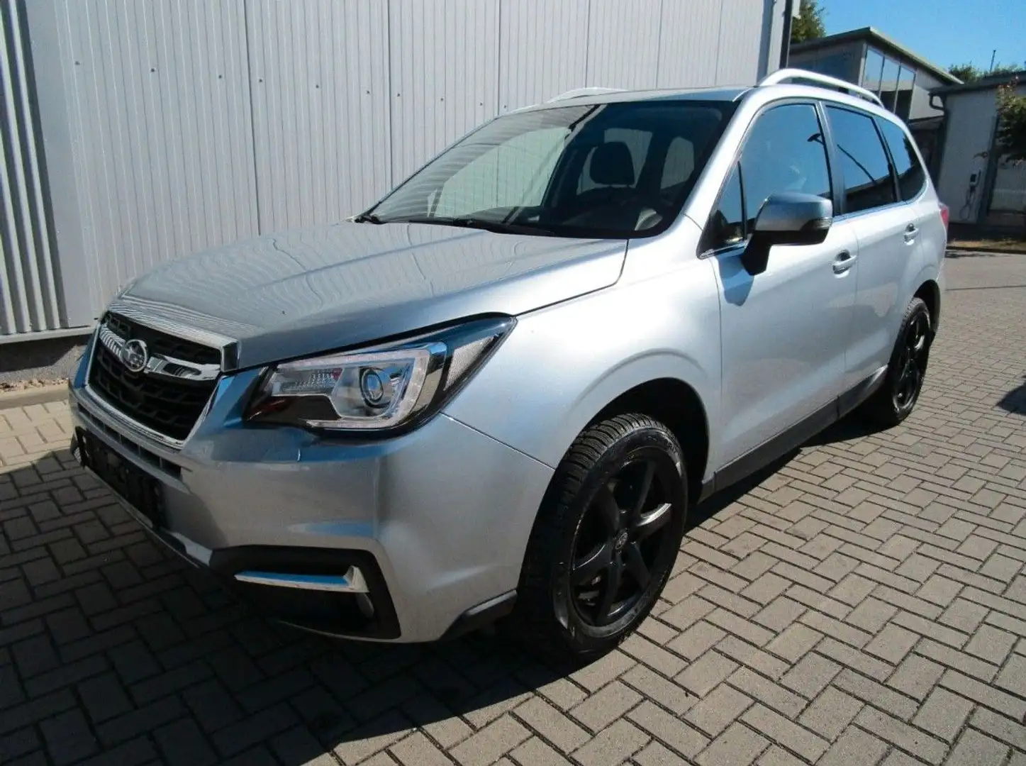 Subaru Forester 2.0D Exclusive Lineartronic + AHK +WR Silber - 1