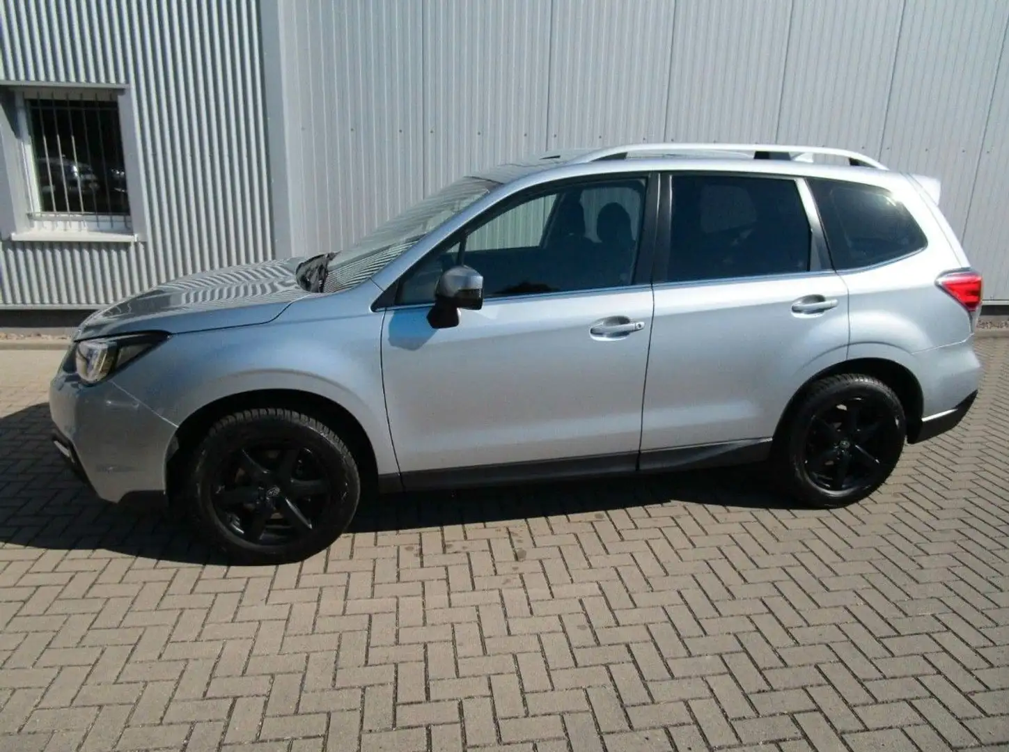 Subaru Forester 2.0D Exclusive Lineartronic + AHK +WR Silber - 2